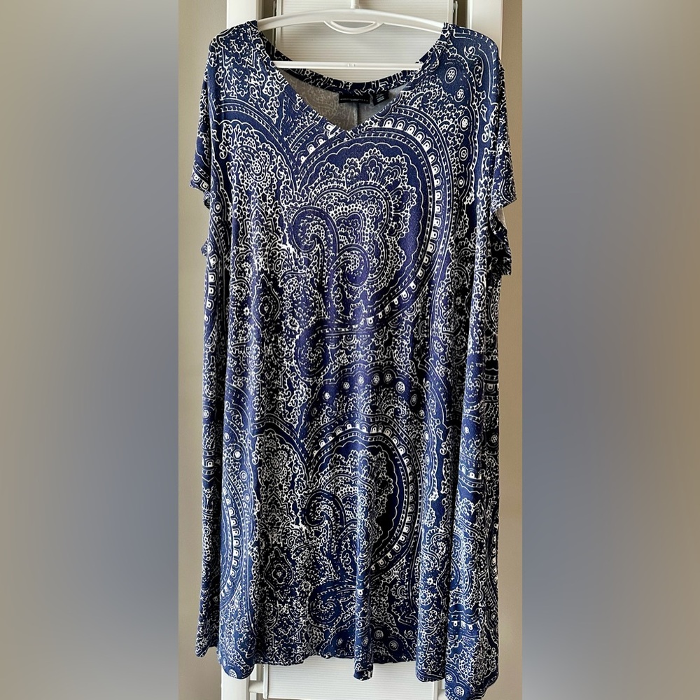 Cynthia Rowley Blue and White Paisley T-shirt Dress